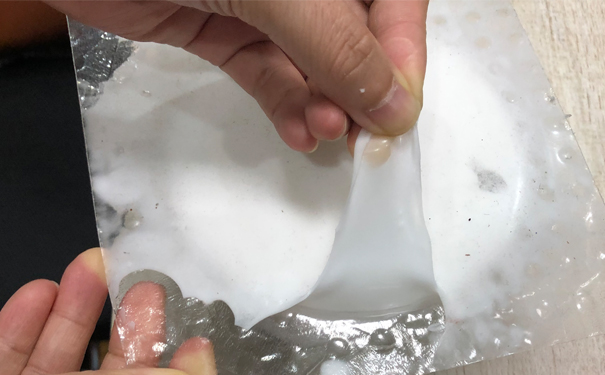 怎么清除還沒有固化的模具硅膠 ？