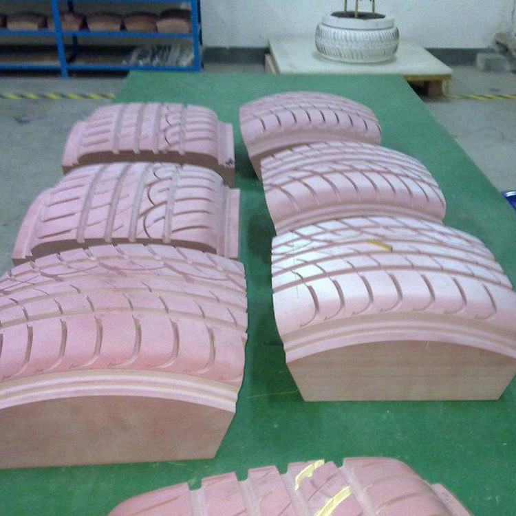 翻模輪胎模具硅膠用多少硬度的膠 ？